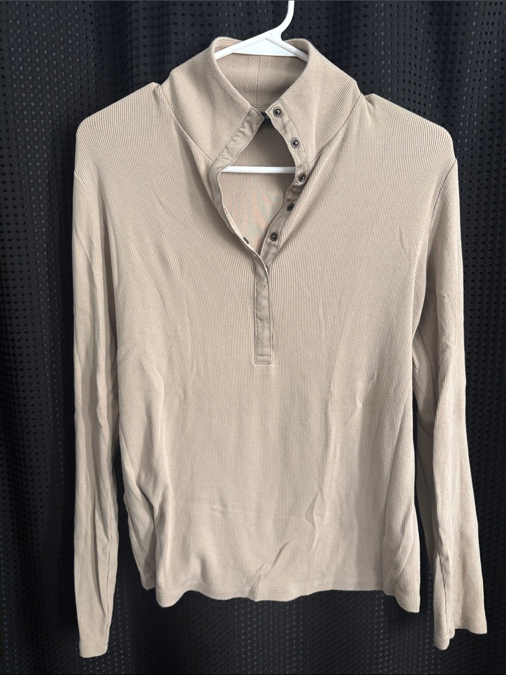 Banana Republic Taupe Long-Sleeve Snap Henley Top